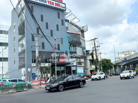 Tòa nhà M.O.R.E | 708-720 Điện Biên Phủ, Phường Thạnh Mỹ Tây, TP.HCM
